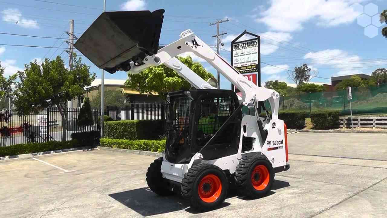 Колесный мини-погрузчик Bobcat S590