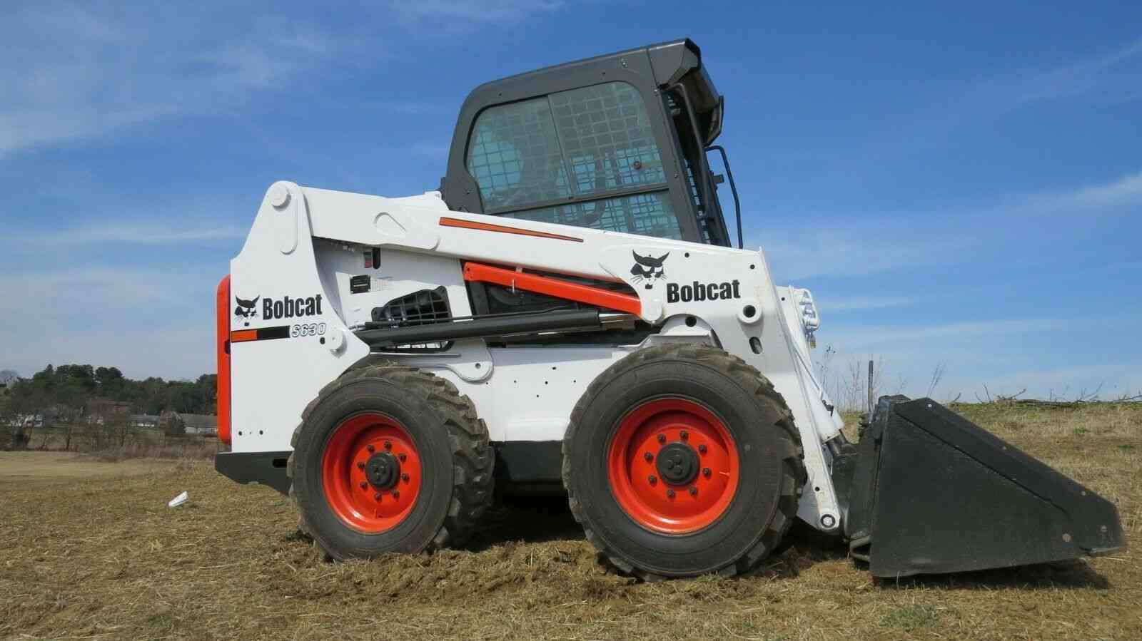 Колесный мини-погрузчик Bobcat S630