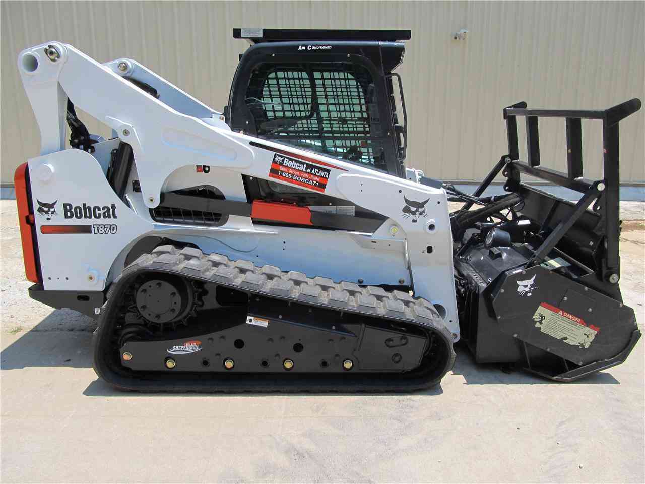 Bobcat гусеничный. Погрузчик Bobcat t870. Бобкэт 870. Мини погрузчик Бобкэт 870. Гусеничный мини погрузчик Bobcat.