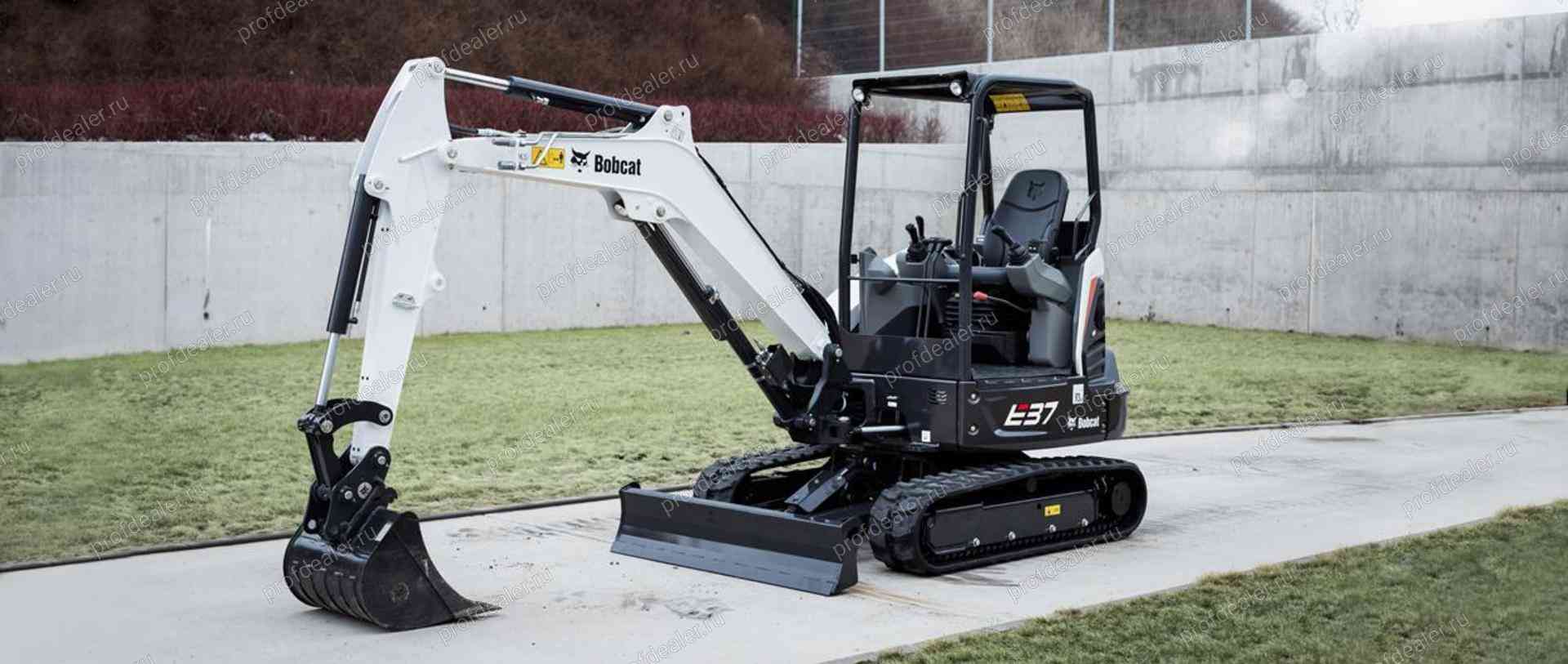 Мини экскаватор bobcat. Bobcat e37. Миниэкскаватор Bobcat 37. Bobcat мини экскаватор 337. Bobcat гусеничный экскаватор.