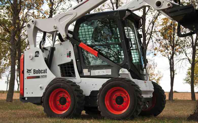 Колесный мини-погрузчик Bobcat S570