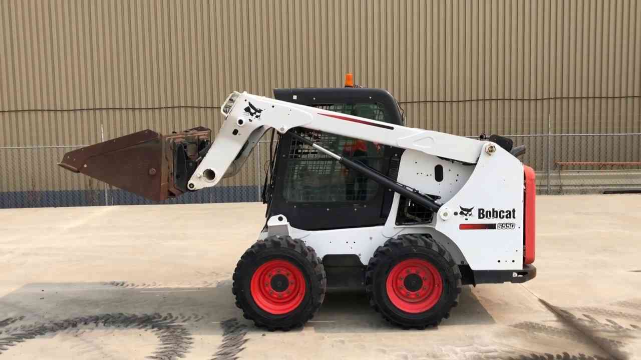 Колесный мини-погрузчик Bobcat S550